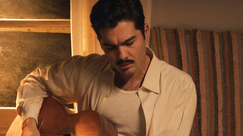 Χρήστος Μάστορας: Εντυπωσιάζει ως Στέλιος Καζαντζίδης στο νέο τρέιλερ της ταινίας «Υπάρχω»