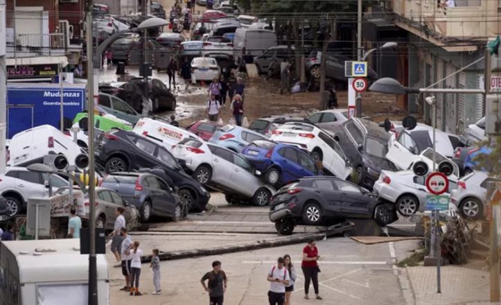 Δωρεά 1 εκατ. ευρώ από τη Ρεάλ Μαδρίτης για τους πληγέντες από την κακοκαιρία «DANA» Δωρεά 1 εκατ. ευρώ από τη Ρεάλ Μαδρίτης για τους πληγέντες από την κακοκαιρία «DANA»