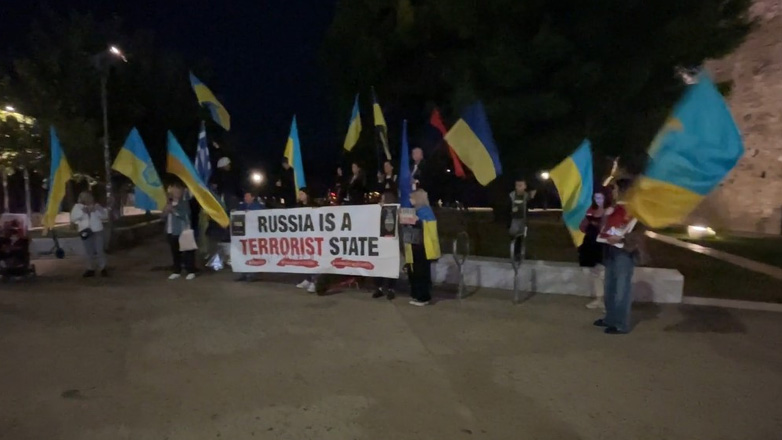 Θεσσαλονίκη: Συγκέντρωση διαμαρτυρίας Ουκρανών στον Λευκό Πύργο