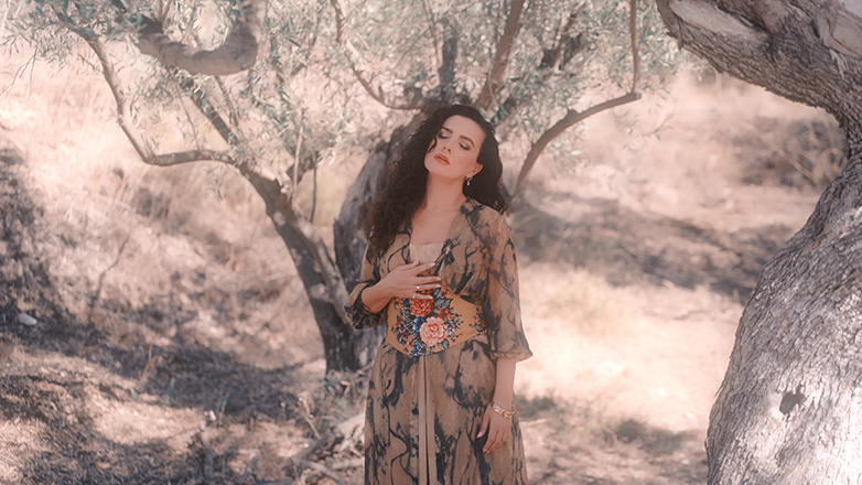 «Η Κρυψώνα»: Το νέο τραγούδι της Φωτεινής Δάρρα