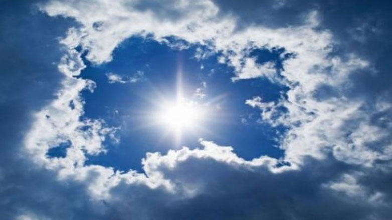 Αίθριος καιρός με αραιές νεφώσεις, υψηλές θερμοκρασίες και μποφόρ στο Αιγαίο