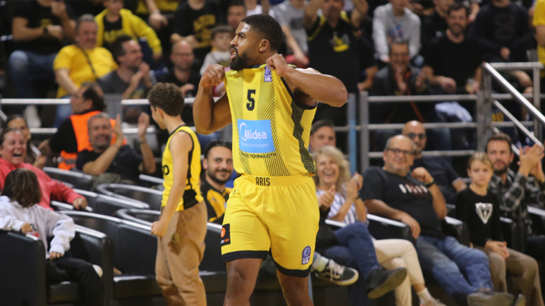 «Εκτέλεσε» (77-71) το Περιστέρι με τον ΝτεΤζούλιους ο Άρης!