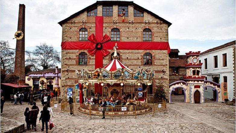 «Τι κάνει χο χο χο στα κεραμίδια» των Τρικάλων