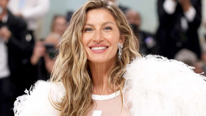 Gisele: Η πρώτη της δημόσια εμφάνιση με φουσκωμένη κοιλιά λίγο μετά την είδηση της εγκυμοσύνης της Gisele: Η πρώτη της δημόσια εμφάνιση με φουσκωμένη κοιλιά λίγο μετά την είδηση της εγκυμοσύνης της