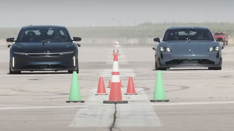 Porsche Taycan Turbo GT VS Lucid Air Sapphire– Τα ταχύτερα premium ηλεκτρικά sedan σε μονομαχία (Βίντεο)