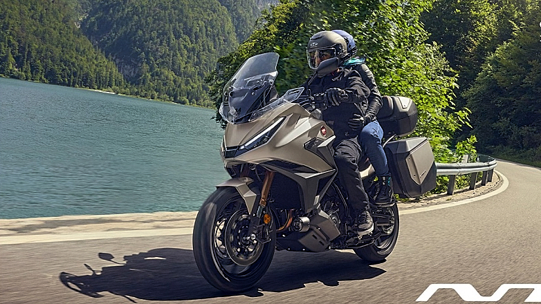 Η νέα HONDA NT1100 & NT1100 Electronic Suspension