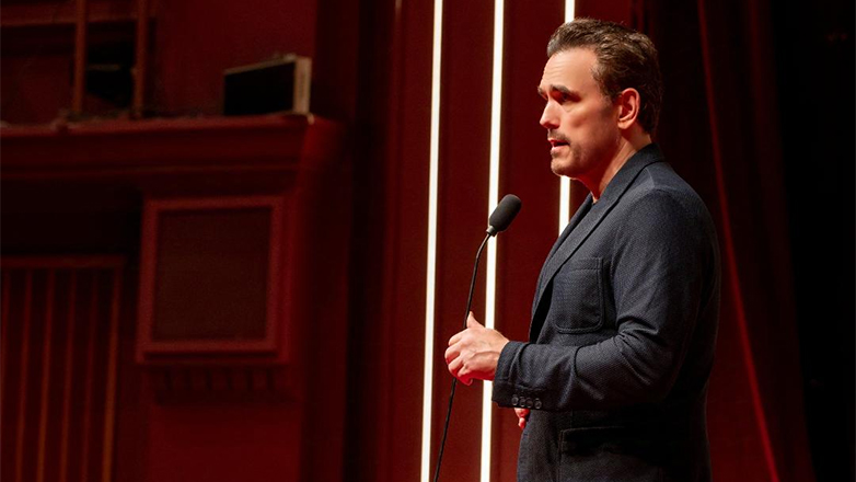 Ματ Ντίλον: Πρόκληση που δεν μπορούσα να αντισταθώ ο ρόλος του «Μάρλον Μπράντο» στην ταινία «Being Maria»