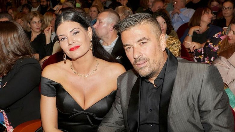 Γιάννης Αϊβάζης για Μαρία Κορινθίου: «Εραστές ήμασταν και είμαστε» Γιάννης Αϊβάζης για Μαρία Κορινθίου: «Εραστές ήμασταν και είμαστε»