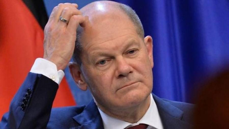 Δημοσίευμα της Deutsche Welle: «Πένθιμα χτυπούν οι καμπάνες για την κυβέρνηση Σολτς» Δημοσίευμα της Deutsche Welle: «Πένθιμα χτυπούν οι καμπάνες για την κυβέρνηση Σολτς»