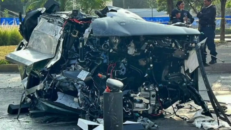 Έγινε μία άμορφη μάζα όμως κράτησε ζωντανούς και τους 4 επιβάτες – Μπορείτε να μαντέψετε το μοντέλο; (Βίντεο)