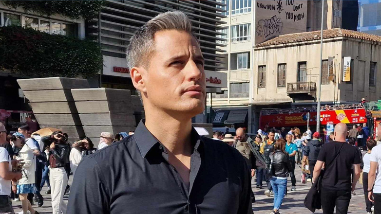 Γρηγόρης Πετράκος: Συγκινεί το νέο του τραγούδι με τίτλο «Αδερφέ μου»