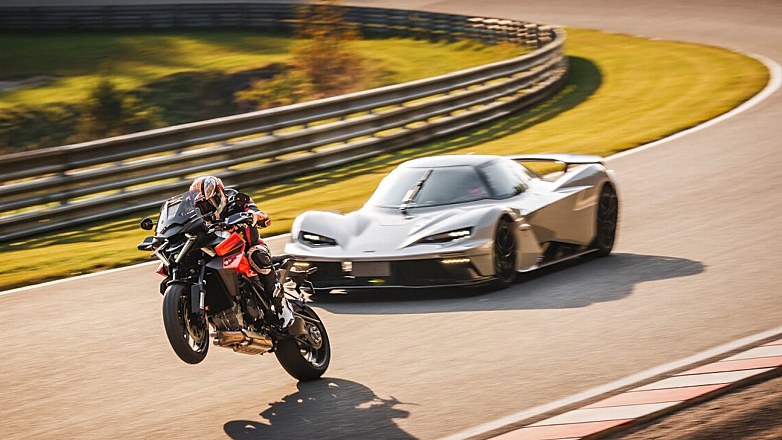 H KTM 1390 Super Duke GT, στην EICMA 2024