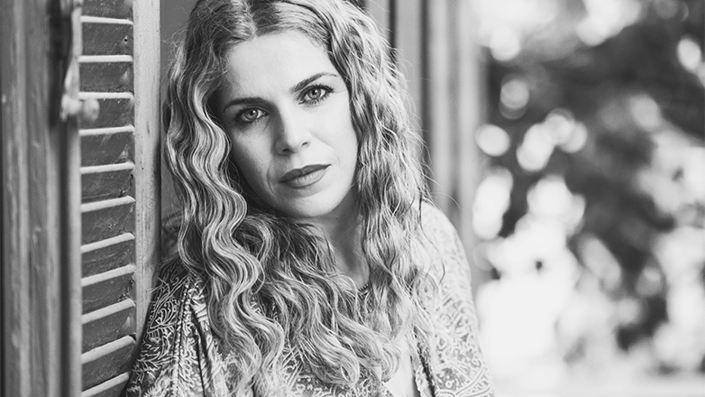 Η Βιολέτα Ίκαρη στον Σταυρό του Νότου