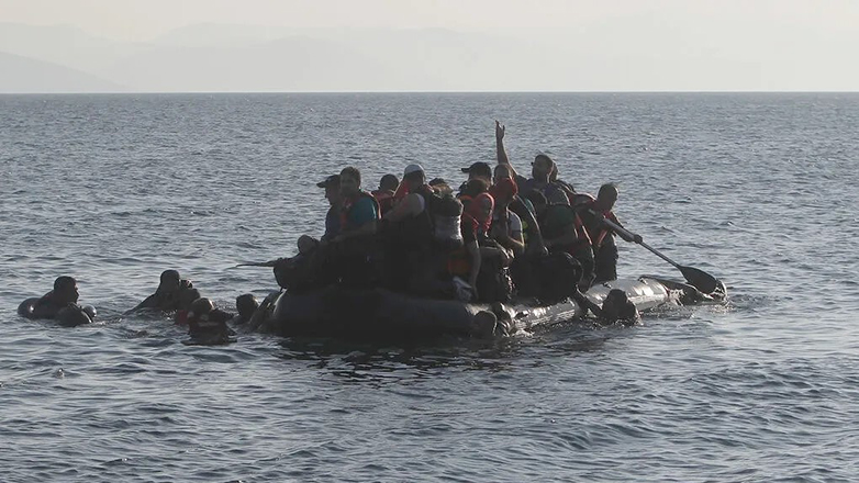 Δουλέμπορος πέταξε στην  θάλασσα μετανάστες ανοικτά της Ρόδου