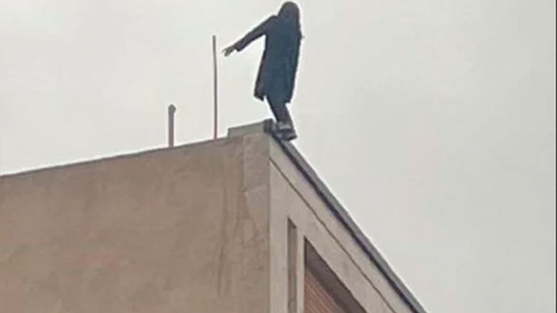 Ιράν: Αυτοκτόνησε 16χρονη γιατί απειλήθηκε με αποβολή επειδή χόρεψε χωρίς χιτζάμπ