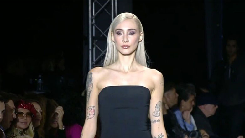 Κιάρα Μαρκέζη: Η εγγονή του Άκη Τσοχατζόπουλου έκανε πασαρέλα στην Εβδομάδα Μόδας της Αθήνας