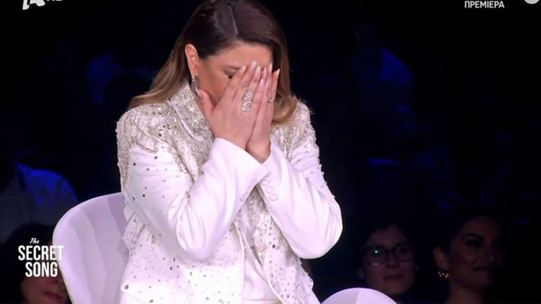 «Λύγισε» η Έλενα Παπαρίζου στο The Secret Song: «Έχω συγκινηθεί πάρα πολύ! Δεν ξέρω από που να ξεκινήσω»