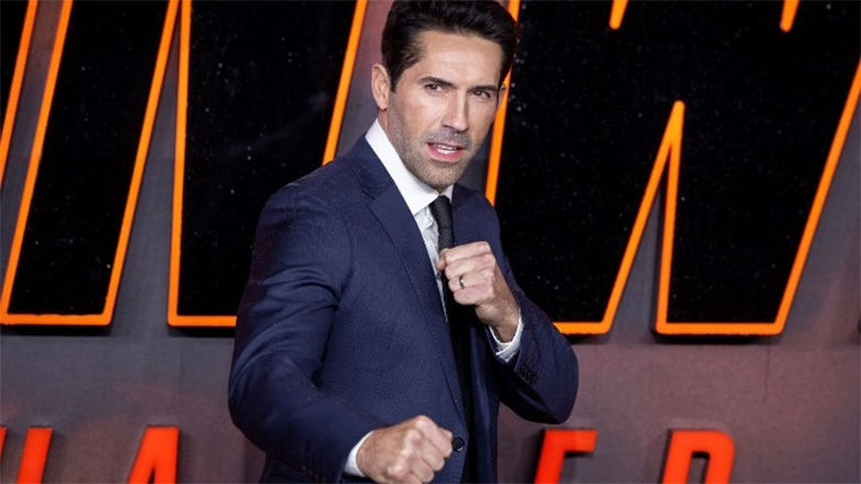 «RIP»: Ο Σκοτ ​Άτκινς στο πλευρό των Μπεν Άφλεκ και Ματ Ντέιμον