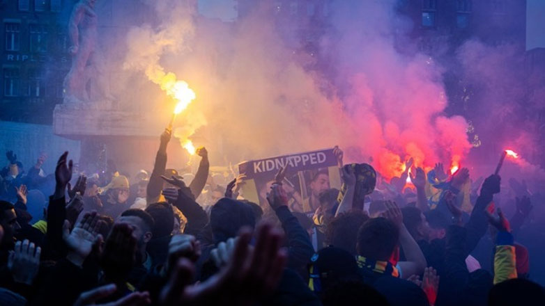 UEFA: Καταδικάζει τα επεισόδια στο Άμστερνταμ και μελετά πιθανές ενέργειες