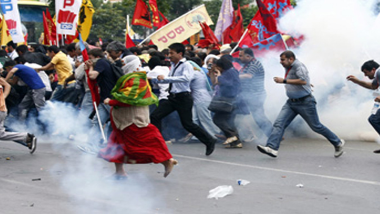 Τουρκία: Κύμα συλλήψεων Κούρδων μετά την καθαίρεση δημάρχων