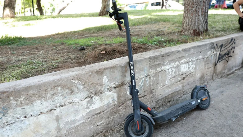 Διασωληνωμένος σε κρίσιμη κατάσταση 17χρονος που έπεσε από ηλεκτρικό πατίνι Διασωληνωμένος σε κρίσιμη κατάσταση 17χρονος που έπεσε από ηλεκτρικό πατίνι