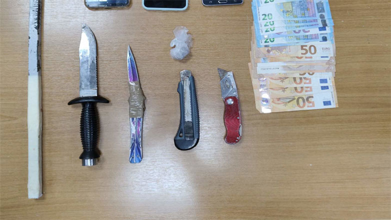 Αγρίνιο: Συνελήφθησαν 5 άτομα για ληστεία και επίθεση με μαχαίρι
