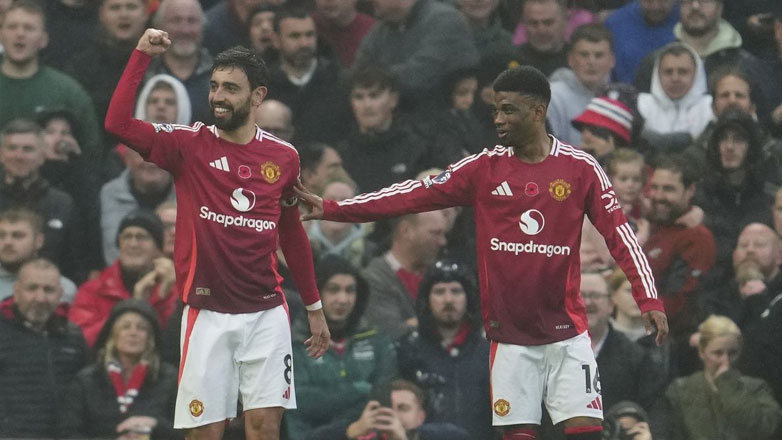 Αγγλία: Ο Φαν Νίστελροϊ πανηγύρισε μια ακόμη νίκη, 3-0 η Γιουνάτεντ τη Λέστερ