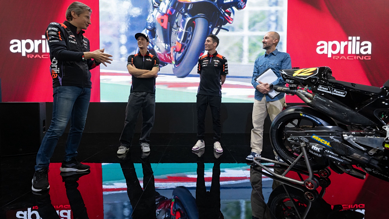 Η Aprilia Racing γιορτάζει τους Πρωταθλητές της στην EICMA 2024