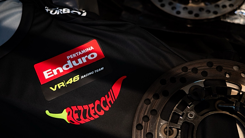 Bezzecchi και Di Giannantonio γίνονται σχεδιαστές ρούχων για την Kappa!