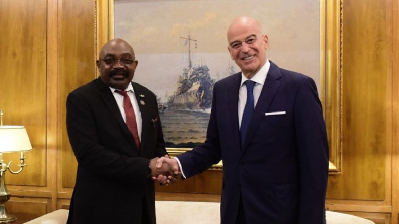 Υπογραφή Μνημονίου για τη στρατιωτική εκπαίδευση υπέγραψαν ο Ν. Δένδιας και ο υπουργός Άμυνας της Ζάμπια