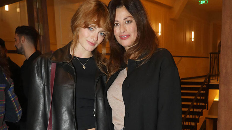 Δωροθέα Μερκούρη: Η Γαία Μερκούρη απόλαυσε τη μητέρα της στο θέατρο – Σπάνια εμφάνιση