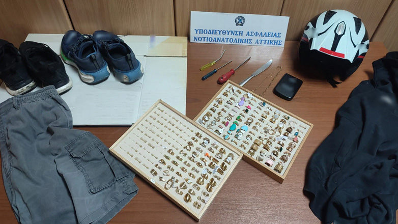 Χειροπέδες σε 47χρονο για κλοπές σε καταστήματα στα Νότια Προάστια