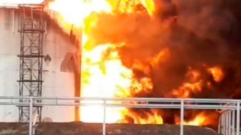 Ρωσία: Πυρκαγιά σε χώρο αποθήκευσης καυσίμων από επίθεση ουκρανικού drone