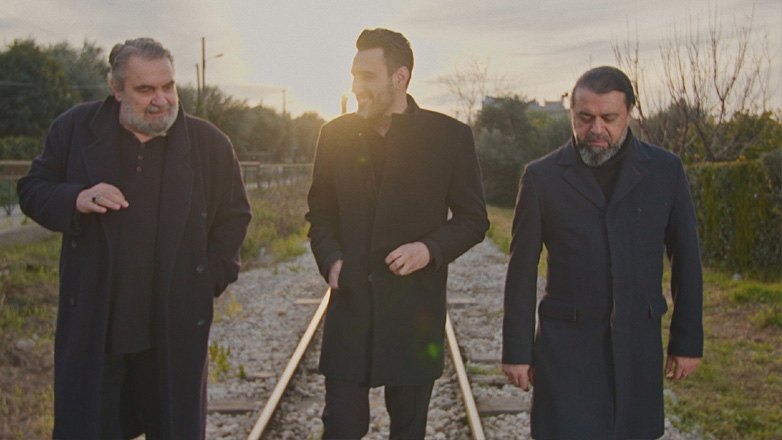 Ο Κυριάκος Παπαδόπουλος και ο Βασίλης Γιαννόπουλος υπογράφουν το νέο τραγούδι του Μιχάλη Μαρίνη!