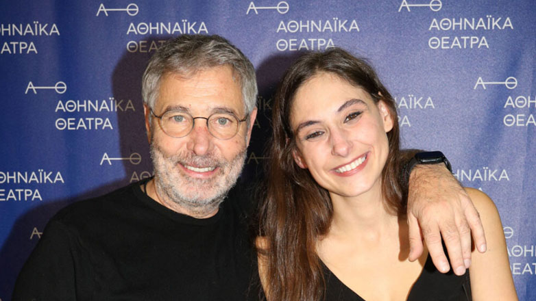 Φωτεινή Αθερίδου: «Μικρή έλεγα ότι είμαι κόρη υδραυλικού για να μην με ρωτάνε για τους γονείς μου»