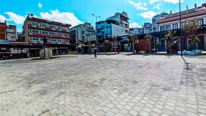 Λαμία: Άγριο ξύλο μεταξύ νεαρών Ρομά και αγνώστων στο κέντρο της πόλης