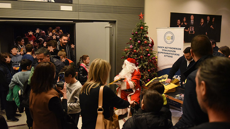 Εορταστική λαχειοφόρος αστυνομικών για καλό σκοπό