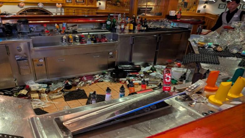 Συγκλονιστικό βίντεο με κρουαζιερόπλοιο που παίρνει κλήση 45 μοιρών εν μέσω καταιγίδας