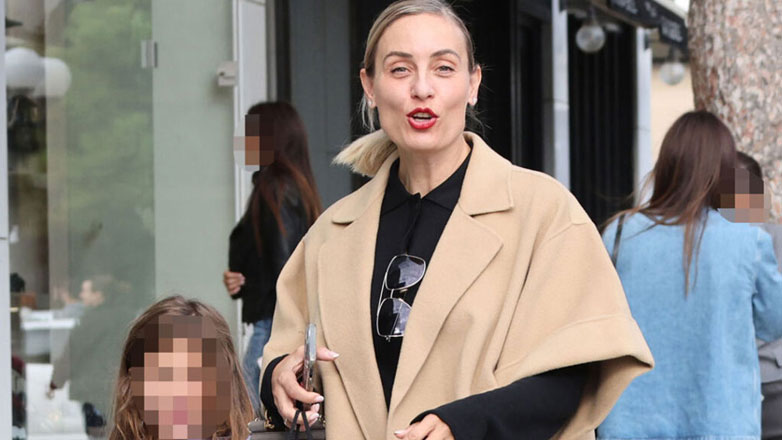 Ελεονώρα Μελέτη: Για ψώνια στη Γλυφάδα με την μικρή της κόρη