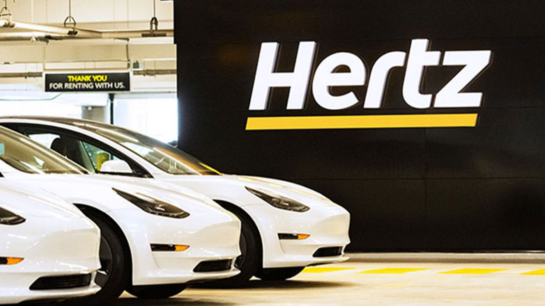 Η Hertz συνεχίζει να ξεπουλά τον ηλεκτρικό της στόλο – «Διώχνει» ακόμα 30.000 EV