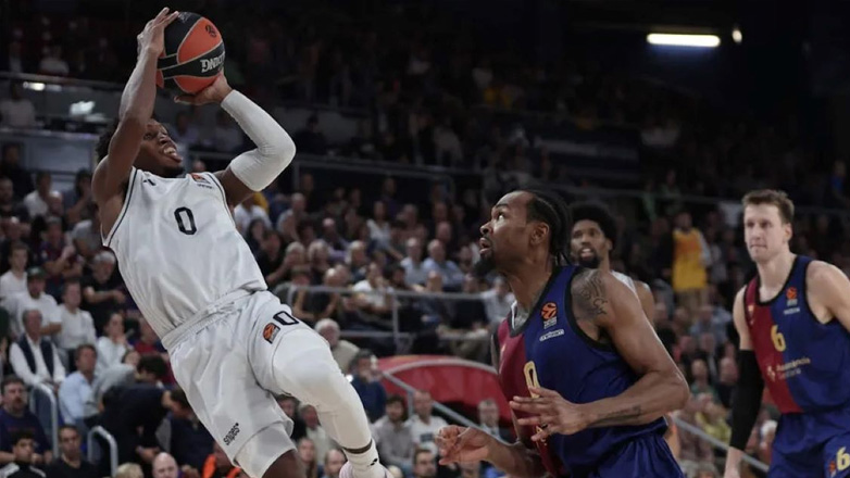 Euroleague: Tρελαίνει κόσμο η Παρί – Έριξε «κατοστάρα» στη Μπαρτσελόνα μέσα στο «Παλάου Μπλαουγκράνα»