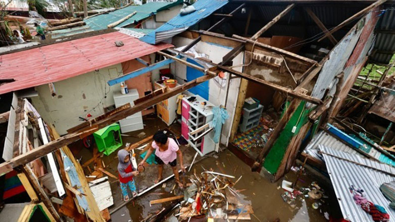 Φιλιππίνες: Η μετεωρολογική υπηρεσία προειδοποιεί για τις “ενδεχομένως καταστροφικές” επιπτώσεις του υπερτυφώνα Μαν-γι