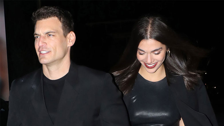 Μελίνα Νικολαΐδη: Τρυφερές στιγμές με τον Δημήτρη Φιντιρίκο στα μπουζούκια Μελίνα Νικολαΐδη: Τρυφερές στιγμές με τον Δημήτρη Φιντιρίκο στα μπουζούκια