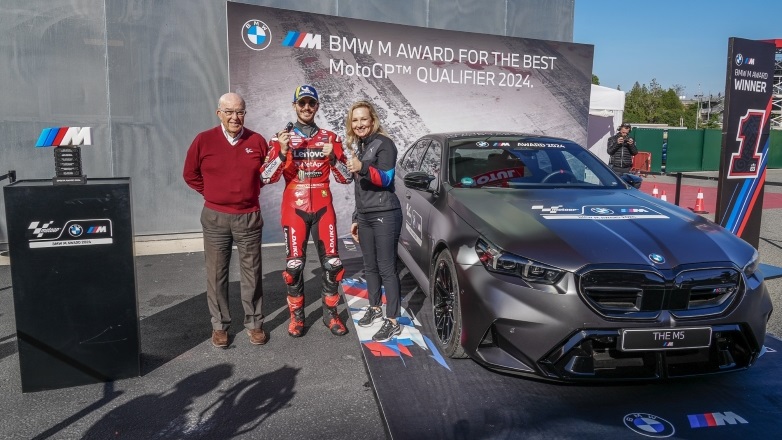 Ο Francesco Bagnaia κερδίζει το BMW M Award στο MotoGP™ 2024.