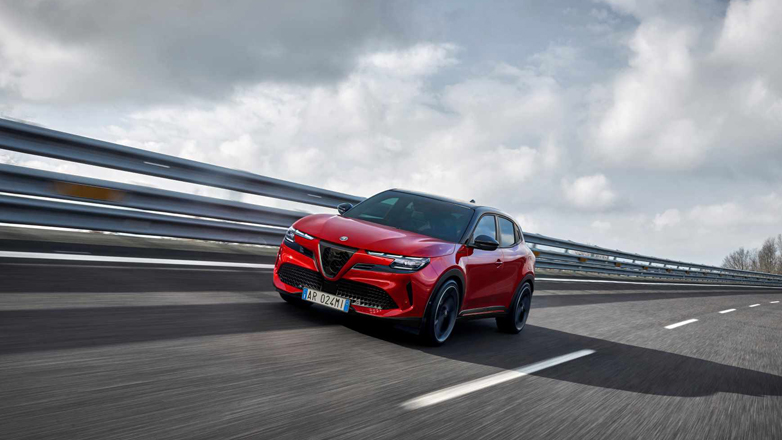«Car of the Year 2025»: Στην τελική λίστα η Alfa Romeo Junior