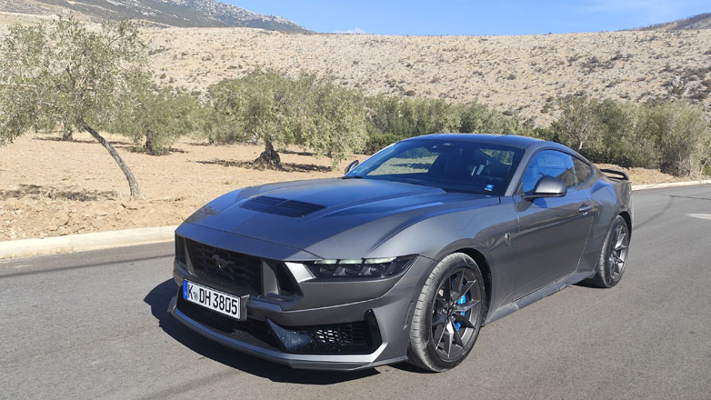 Οδηγούμε το απόλυτο muscle car: Τη νέα Ford Mustang Dark Horse V8 ΜΤ 454 PS