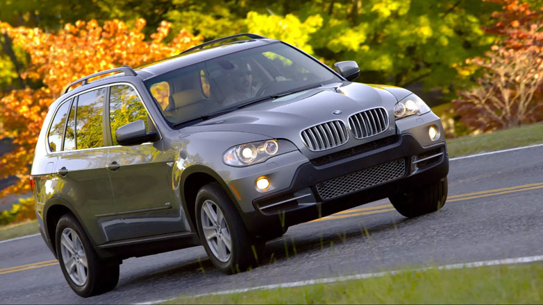 Πανικός στο στρατηγείο της BMW μετά από ομαδικές μηνύσεις για ψευδή στοιχεία ρύπων στα diesel μοντέλα της