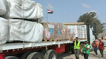 Γάζα: Μεγάλο κομβόι με φορτηγά που μετέφεραν τρόφιμα στη Γάζα λεηλατήθηκε