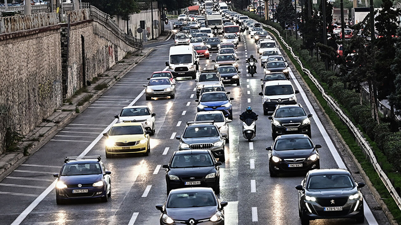 Κίνηση: Χάος στον Κηφισό, στην Κηφισίας και στο κέντρο της Αθήνας