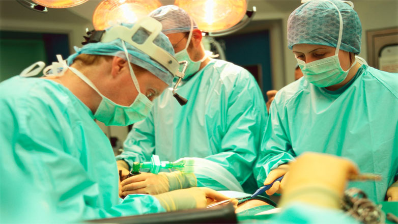 Ρόδος: Αγωγή 39χρονης γυναίκας κατά πλαστικού χειρουργού για βλάβες μετά από επέμβαση για μείωση υπερβολικού στήθους